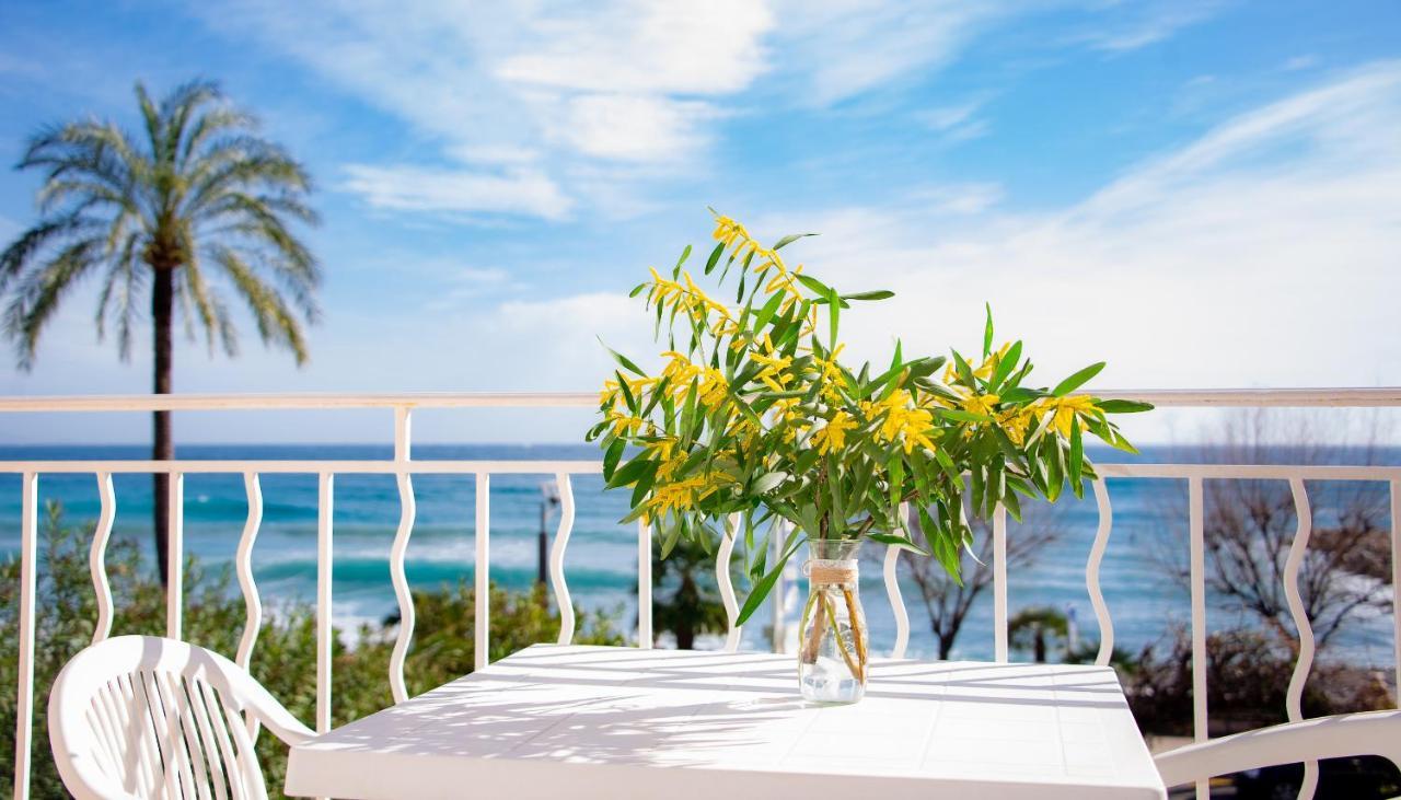 Hotel Et Appartements Reine D'Azur Roquebrune-Cap-Martin Exteriér fotografie