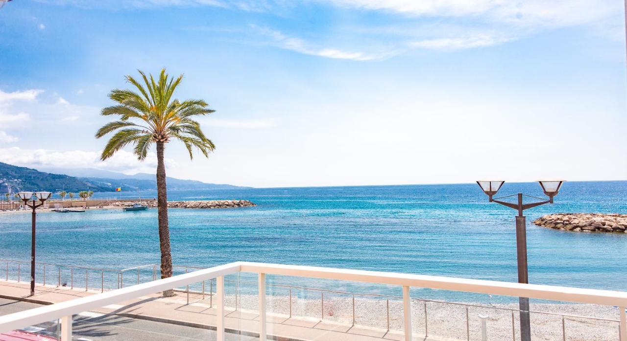 Hotel Et Appartements Reine D'Azur Roquebrune-Cap-Martin Exteriér fotografie