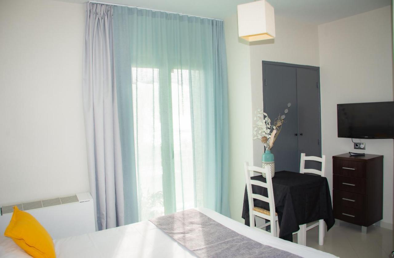 Hotel Et Appartements Reine D'Azur Roquebrune-Cap-Martin Exteriér fotografie