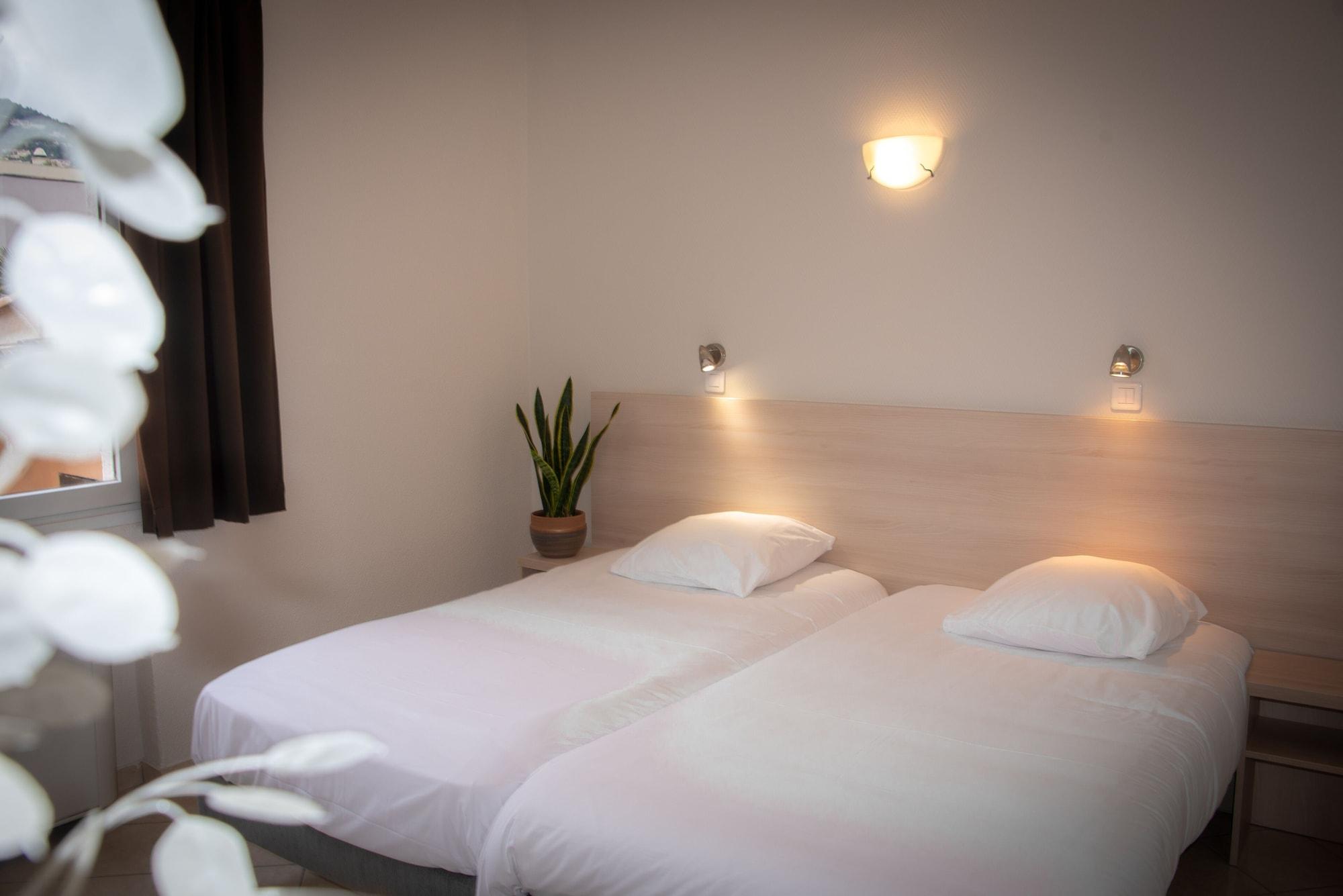 Hotel Et Appartements Reine D'Azur Roquebrune-Cap-Martin Exteriér fotografie