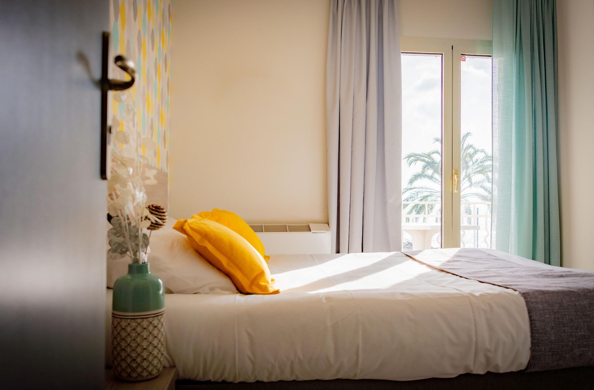 Hotel Et Appartements Reine D'Azur Roquebrune-Cap-Martin Exteriér fotografie