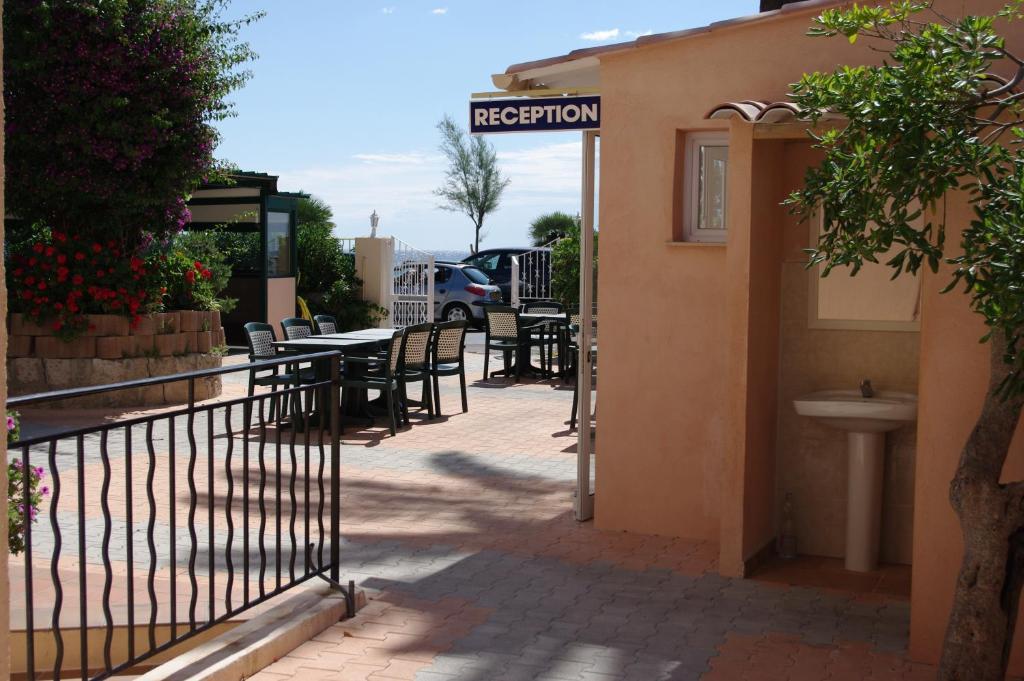 Hotel Et Appartements Reine D'Azur Roquebrune-Cap-Martin Exteriér fotografie
