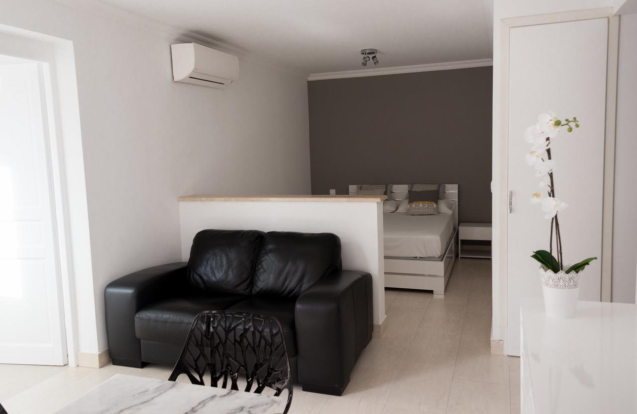 Hotel Et Appartements Reine D'Azur Roquebrune-Cap-Martin Exteriér fotografie